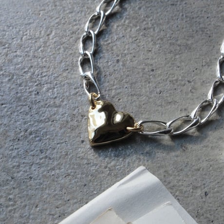Single heart necklace