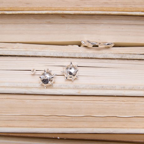 Raw edge pierce