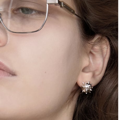 Raw edge pierce