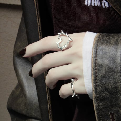 Raw edge heart ring