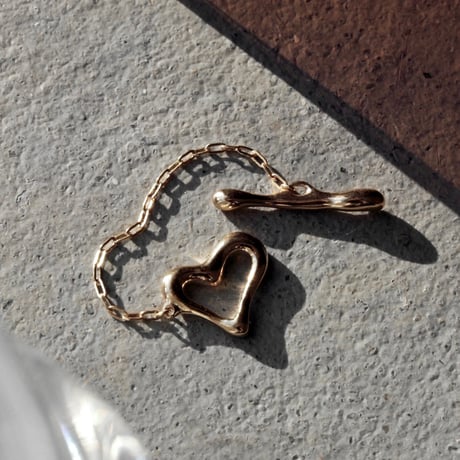 norme heart frame ring / SV925＋Gold Plated