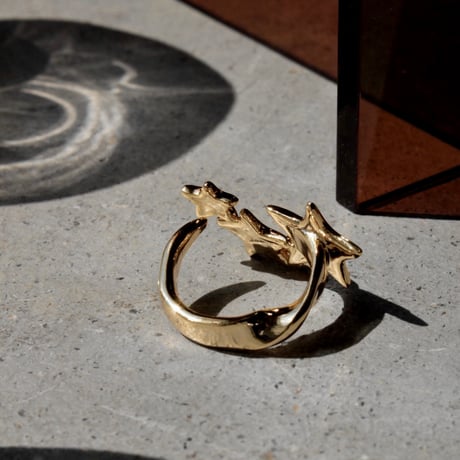 Stella ring