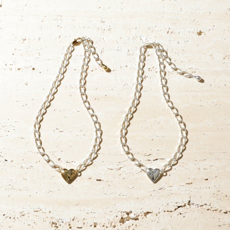 Single heart necklace