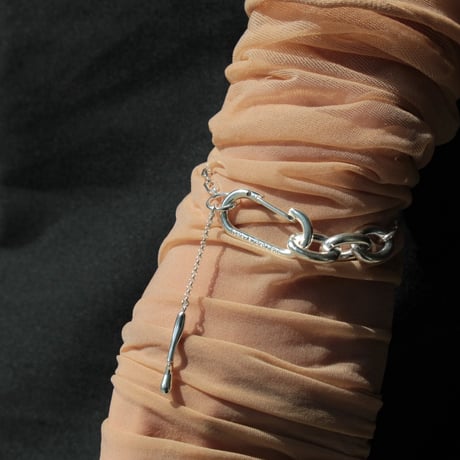 Raw edge clip bracelet