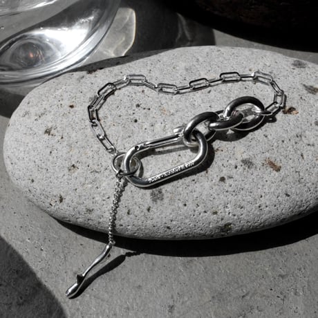 Raw edge clip bracelet
