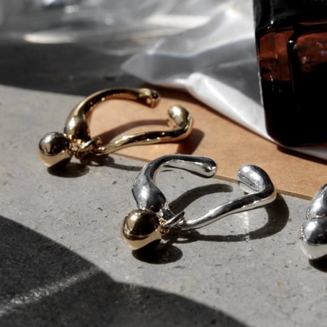 Frequency plain cuff ring