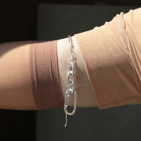 Raw edge clip bracelet