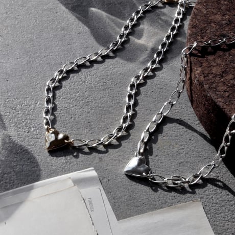 Single heart necklace