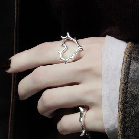 Raw edge heart ring