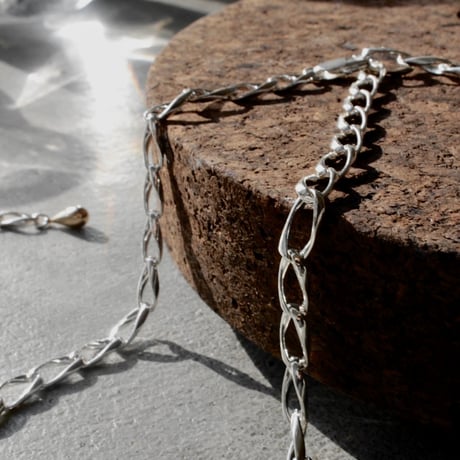Single heart necklace