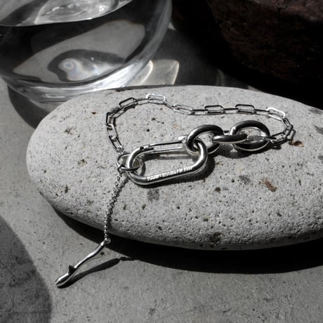 Raw edge clip bracelet