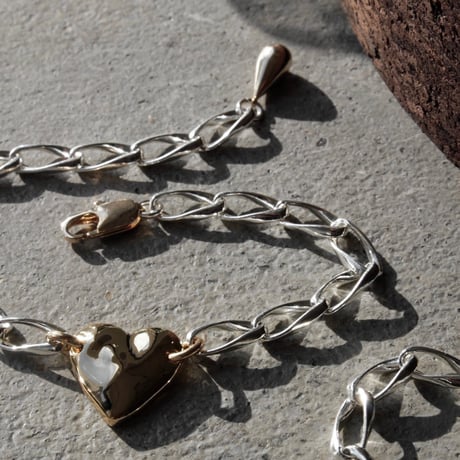 Single heart bracelet