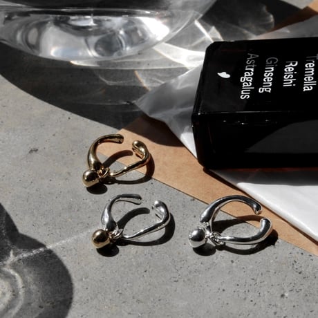 Frequency plain cuff ring