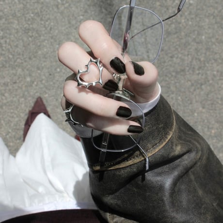 Raw edge heart ring