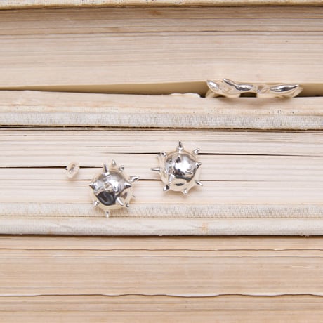 Raw edge pierce
