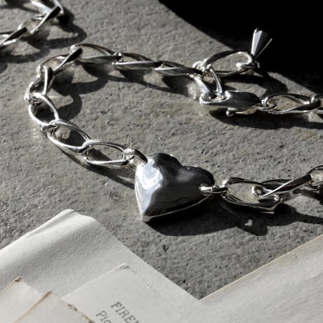 Single heart bracelet