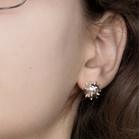 Raw edge pierce