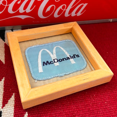 【当時モノ/ 稀少種】1970年代 マクドナルド製 クルー専用ワッペン "ウッドフレーム仕様"［企業モノ/ 額装カスタム］