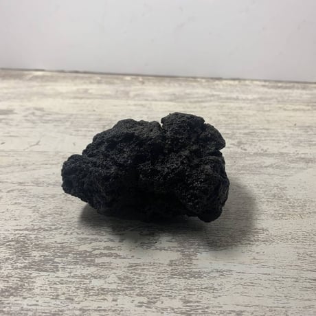 ブラック溶岩石　Ｓサイズ（５cm〜１０cm)　 5個セット