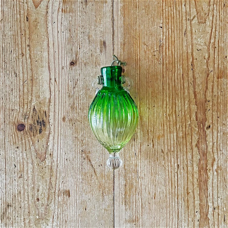 村松 学 壁掛け花器 ヒワ緑 | MARKUS