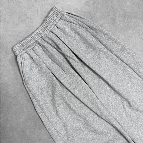 タックワイドスウェットパンツ 【GRAY】