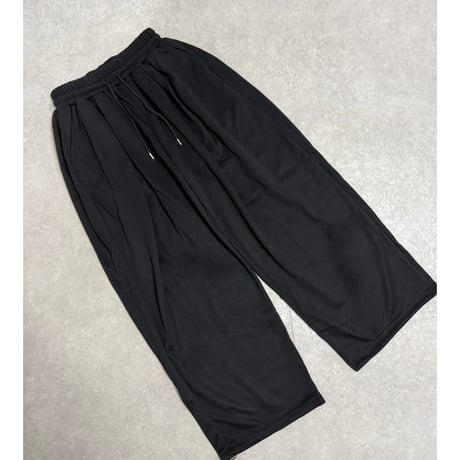 タックワイドスウェットパンツ 【BLACK】