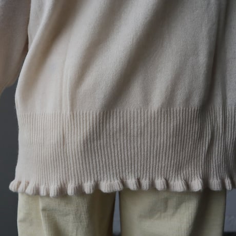 TOWAVASE Volant cashmere pullover (ivory)