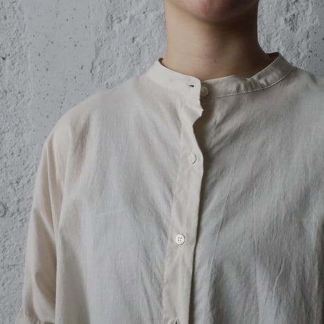 .less back gather blouse (biege)