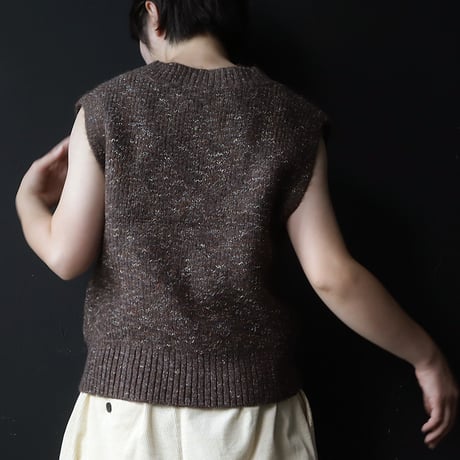 ànuke nep knit vest (brown)