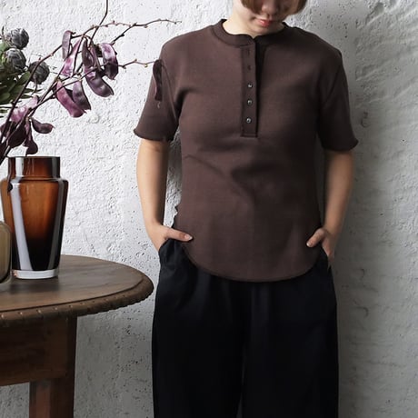 ànuke halfsleeve henley tops (brown/gray)