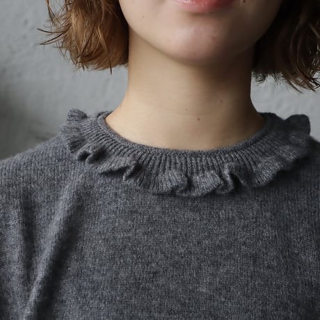 TOWAVASE Volant cashmere pullover (charcoal gray)