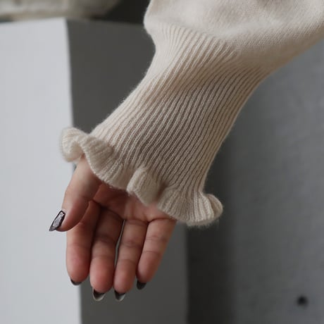 TOWAVASE Volant cashmere pullover (ivory)