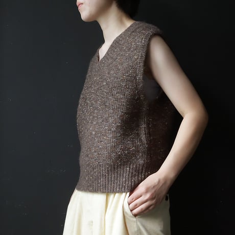 ànuke nep knit vest (brown)