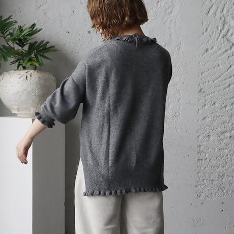 TOWAVASE Volant cashmere pullover (charcoal gray)