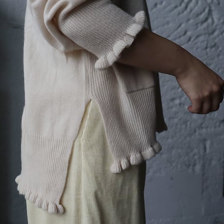 TOWAVASE Volant cashmere pullover (ivory)