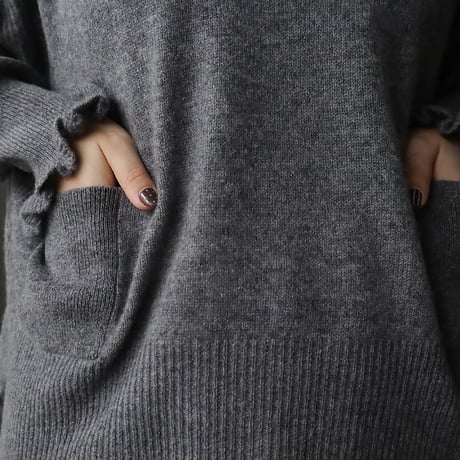 TOWAVASE Volant cashmere pullover (charcoal gray)