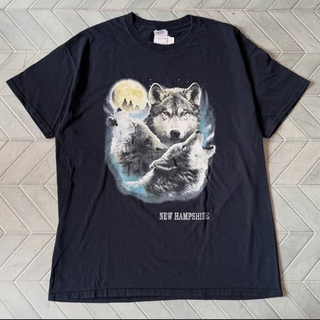 オオカミプリントTシャツ