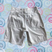 Levi’s ホワイト ペインターショーツ