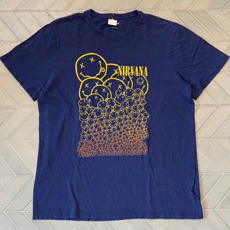 NIRVANA デザインTシャツ