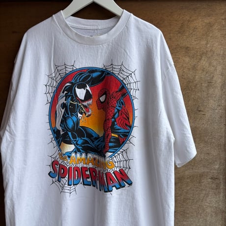 スパイダーマン　グラフィックTシャツ