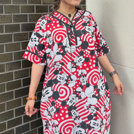 Mickey & Co. ミッキー総柄 ベースボール風チュニックワンピース