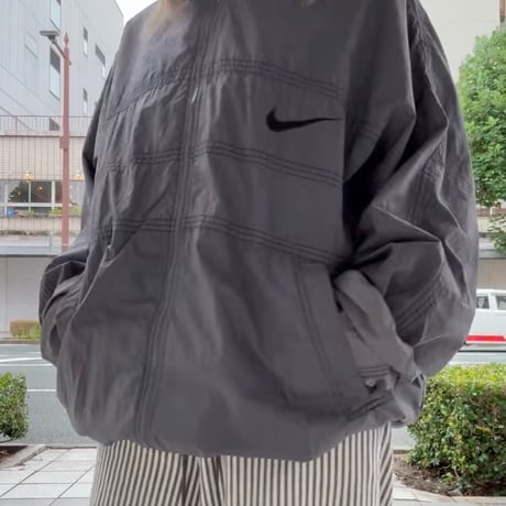 NIKE ナイロンジャケット