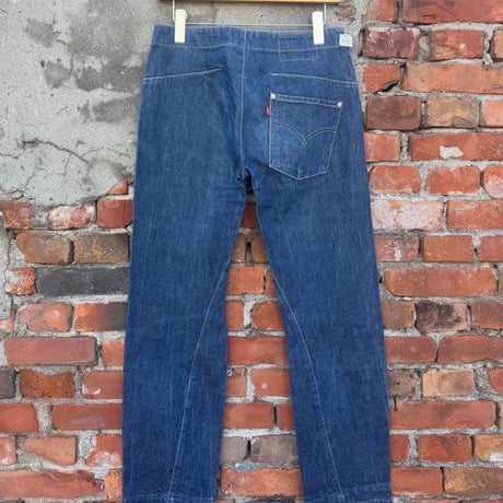 Levi’s エンジニアードジーンズ(30×32)