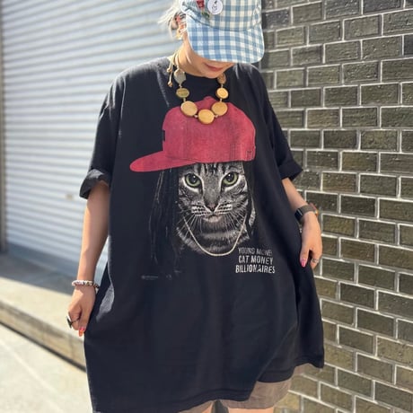 THE MOUNTAIN HIPHOPネコプリントTシャツ