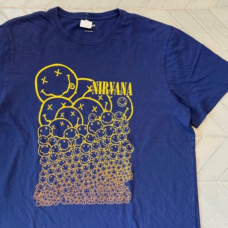 NIRVANA デザインTシャツ