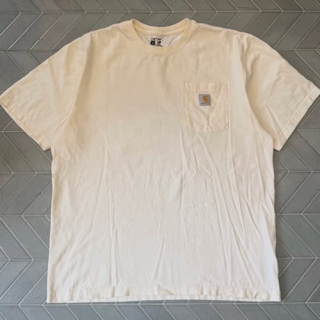 carhartt バックプリントTシャツ