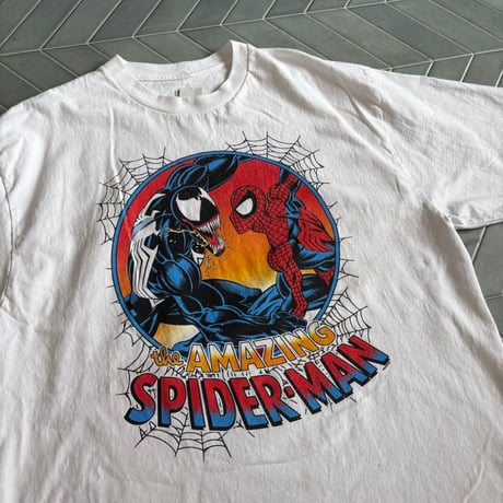 スパイダーマン　グラフィックTシャツ