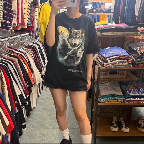 オオカミプリントTシャツ