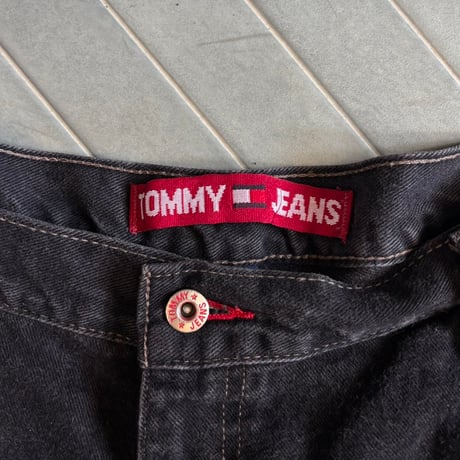 TOMMY ブラックデニムショーツ　W40