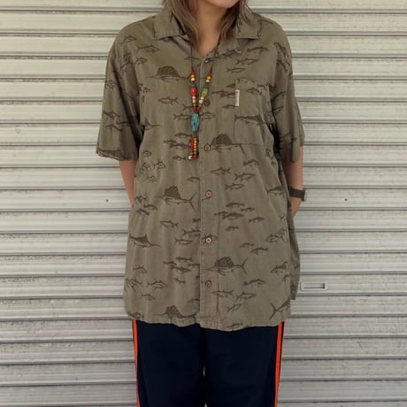 Columbia 魚柄シャツ